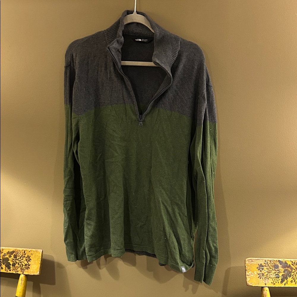 The North Face Men's Two-Tone Zip Mock Sweater - Green/Gray